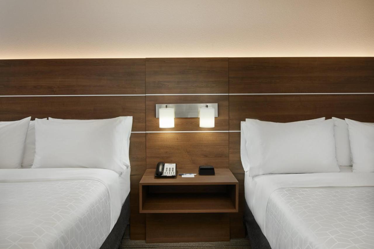 Hotel Express & Pensacola-west Navy Base By Ihg Beach Haven