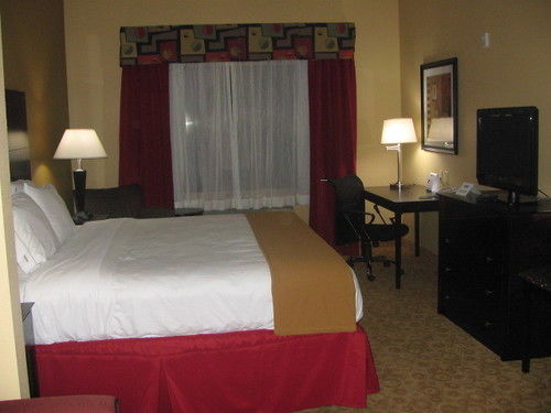 Express & Pensacola-west Navy Base By Ihg Beach Haven