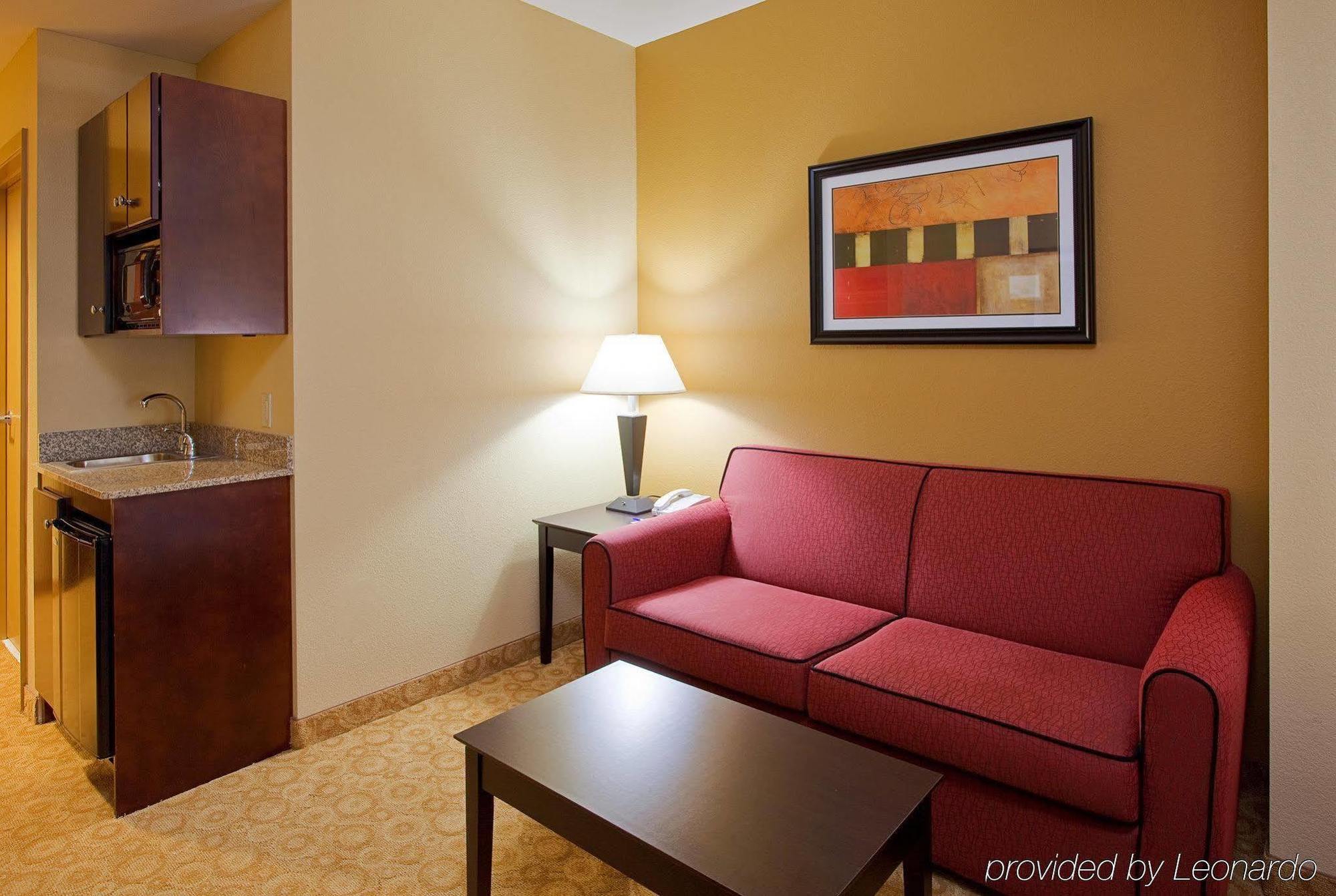 Holiday Express & Pensacola-west Navy Base By Ihg Hotel Pensacola