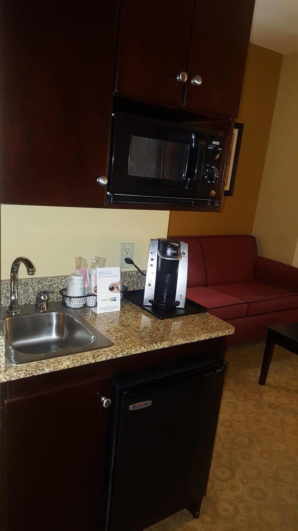 Hotel Holiday Express & Pensacola-west Navy Base By Ihg 3*